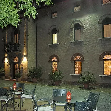מלון Castello 3*